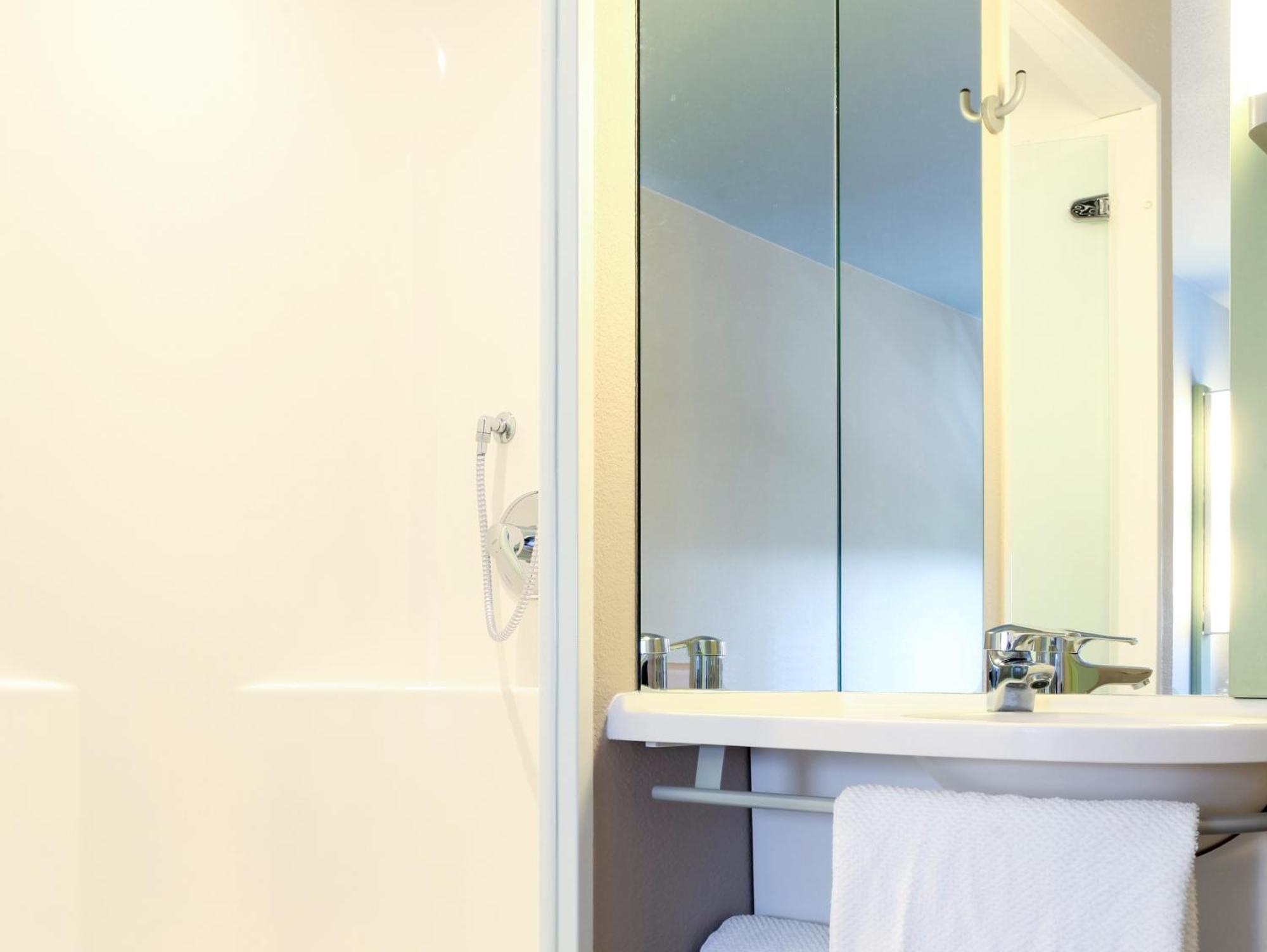 Ibis Budget Koeln Leverkusen City Exterior foto